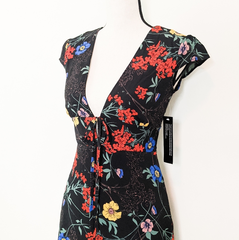 NWT Goldie London Floral Midi Dress - Picture 2 of 5